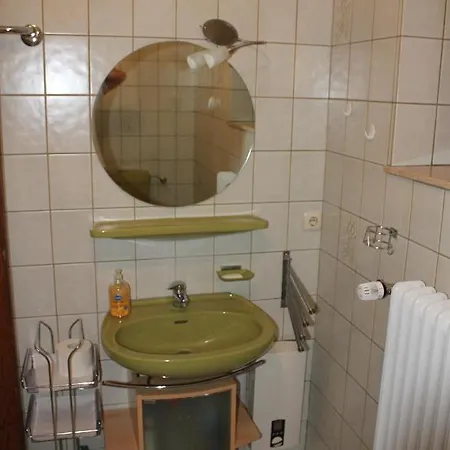 Bei Gruens Apartment *